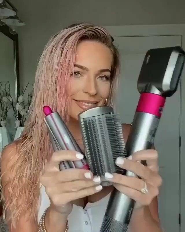 Maria T****​
