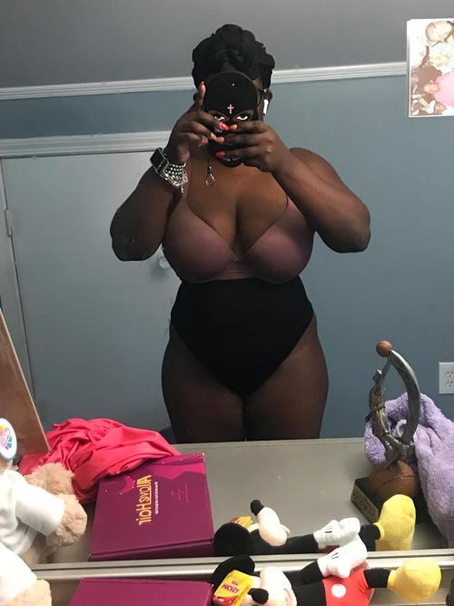 Claudia I****​